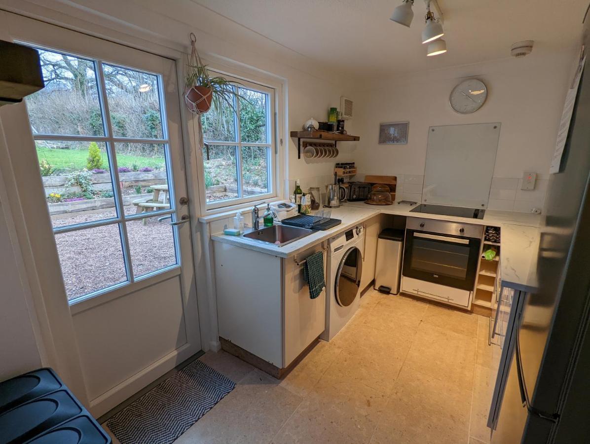 Cosy 2-Bed Property In Ashburton Dartmoor Newton Abbot Exterior photo